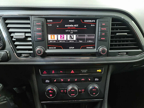 SEAT LEON